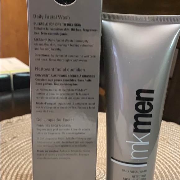 Daily Facial Wash for men - Picture 2 of 2